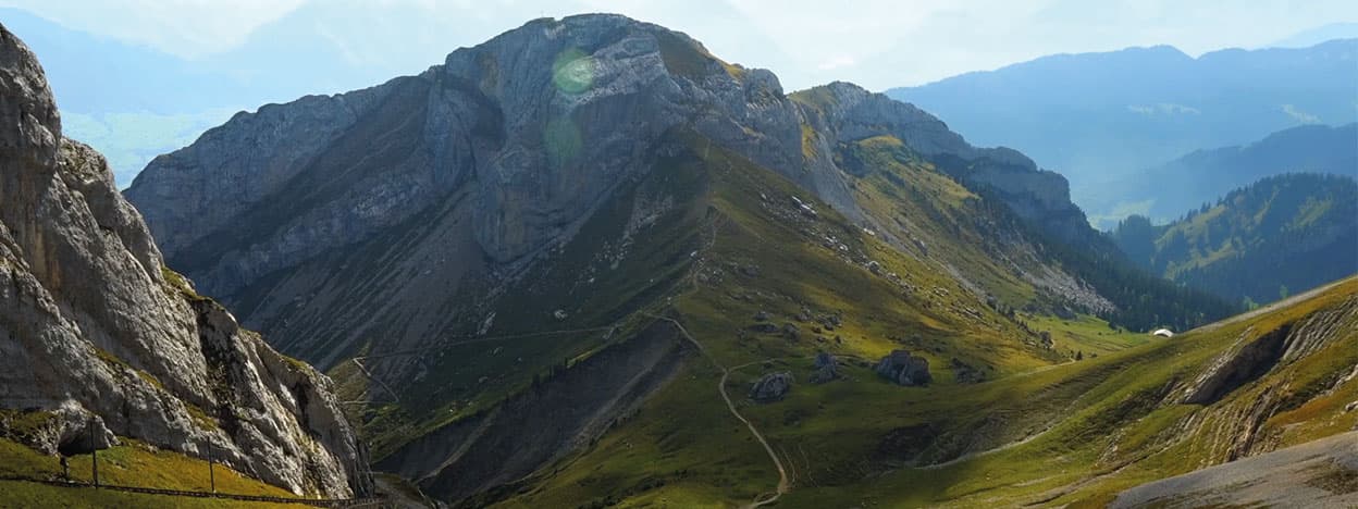 illustration principal pour motion design revcoo par agence marketing communication grain blanc à pau bordeaux paris lyon